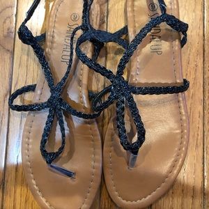 Women’s Flat Sandals